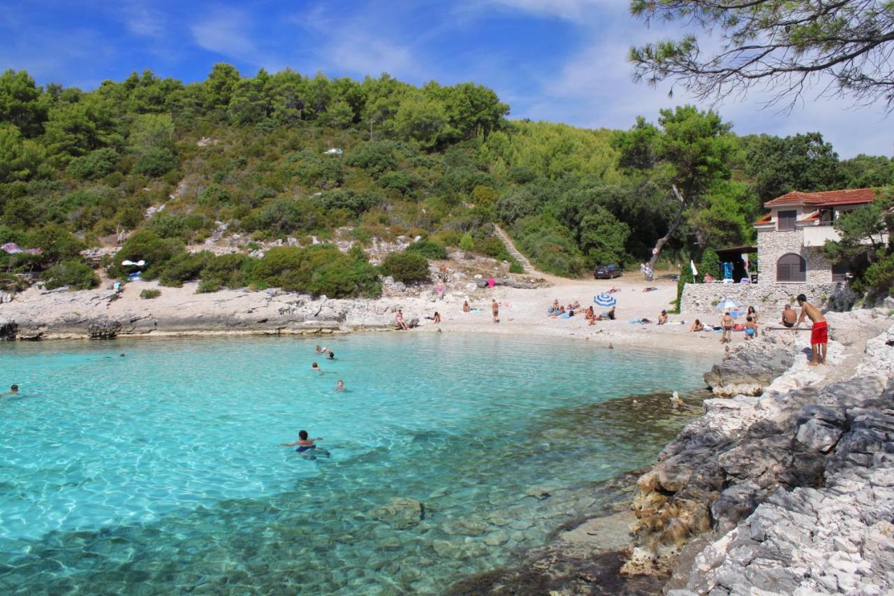 Family Friendly Apartments With A Swimming Pool Zavalatica, Korcula - 183 외부 사진