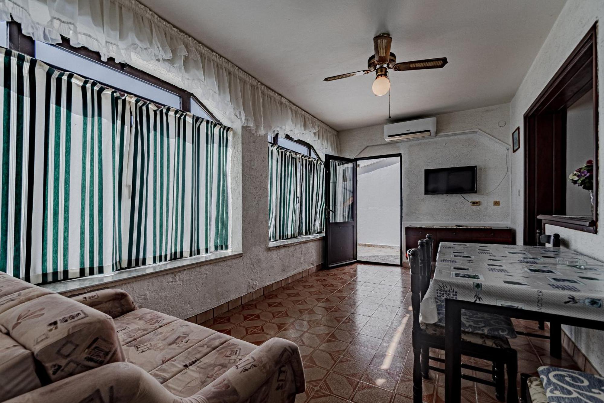 Family Friendly Apartments With A Swimming Pool Zavalatica, Korcula - 183 외부 사진