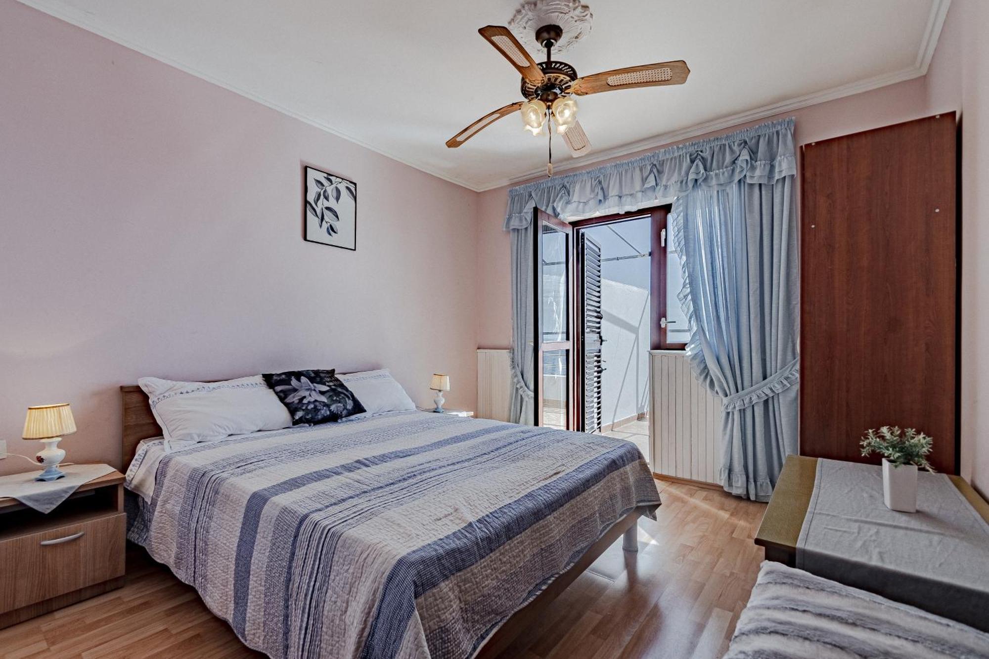 Family Friendly Apartments With A Swimming Pool Zavalatica, Korcula - 183 외부 사진
