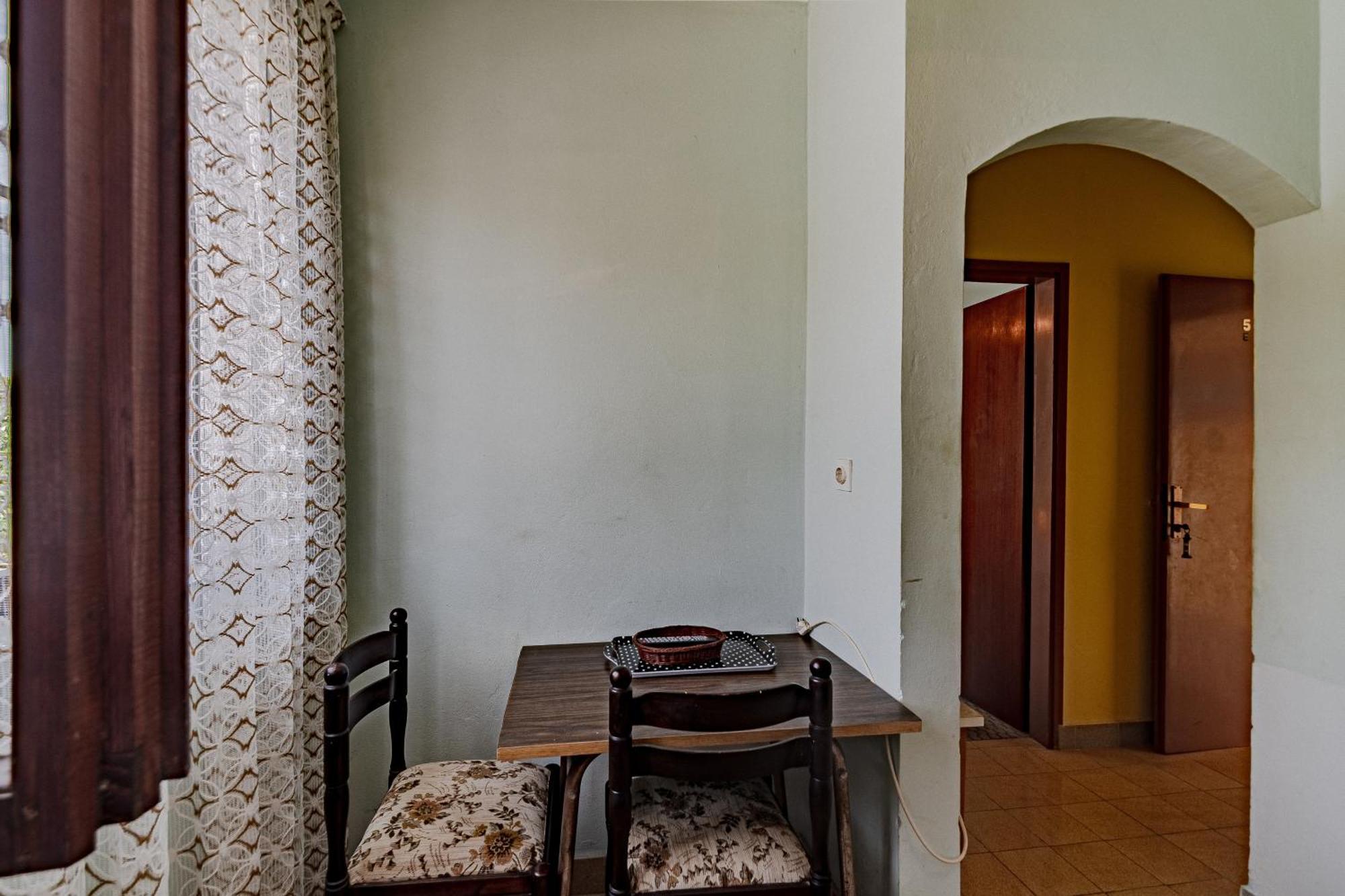 Family Friendly Apartments With A Swimming Pool Zavalatica, Korcula - 183 객실 사진
