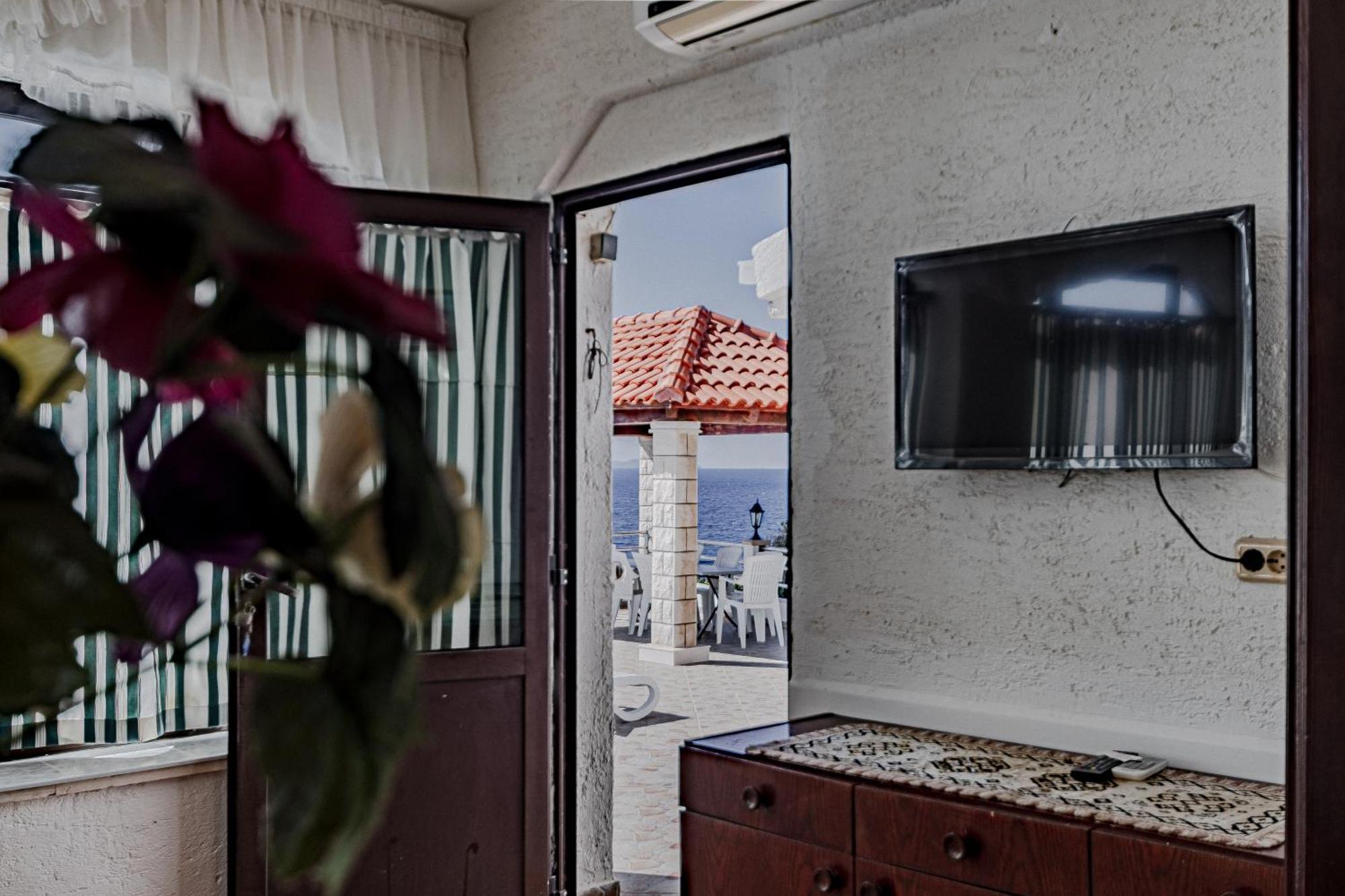 Family Friendly Apartments With A Swimming Pool Zavalatica, Korcula - 183 객실 사진