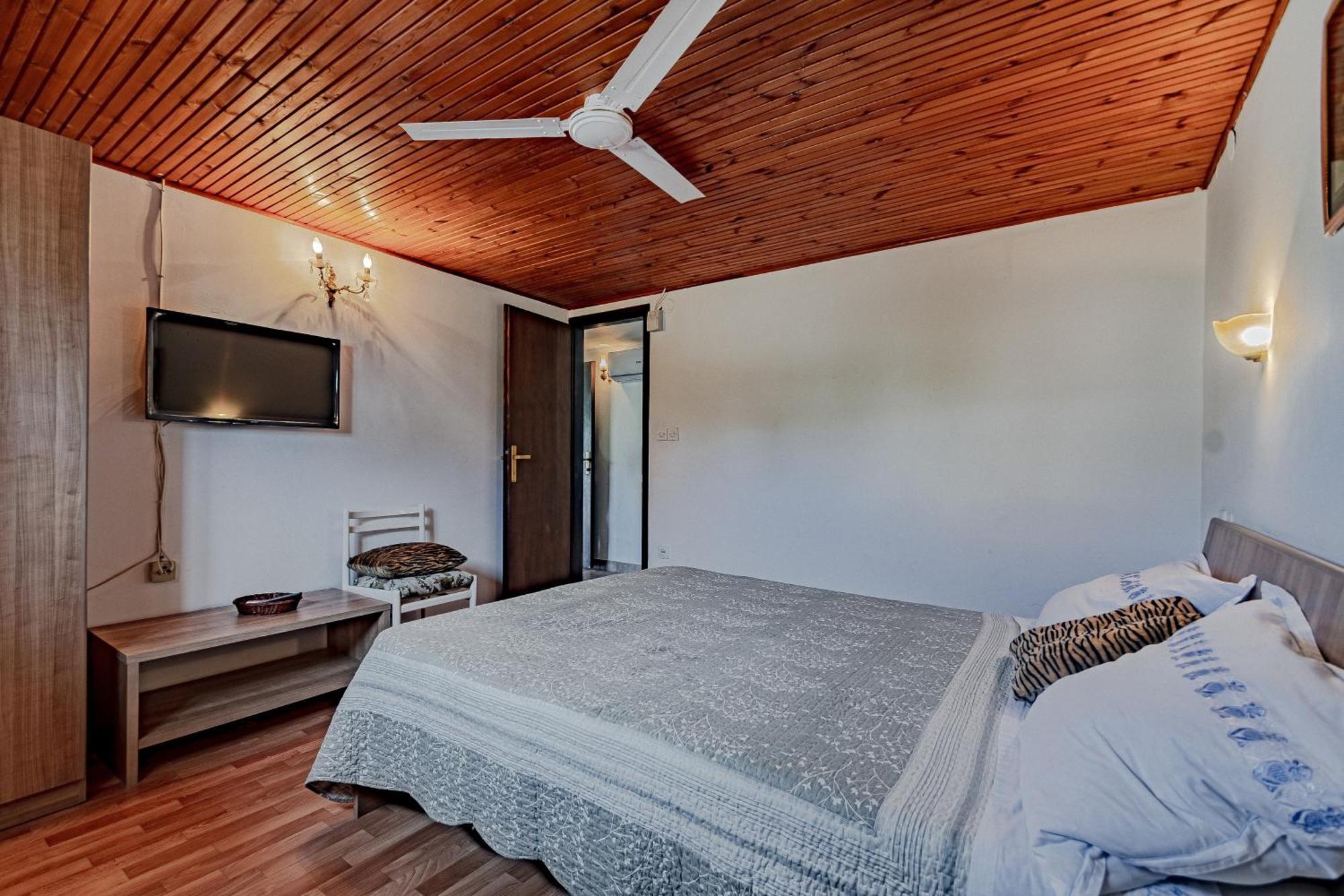 Family Friendly Apartments With A Swimming Pool Zavalatica, Korcula - 183 객실 사진